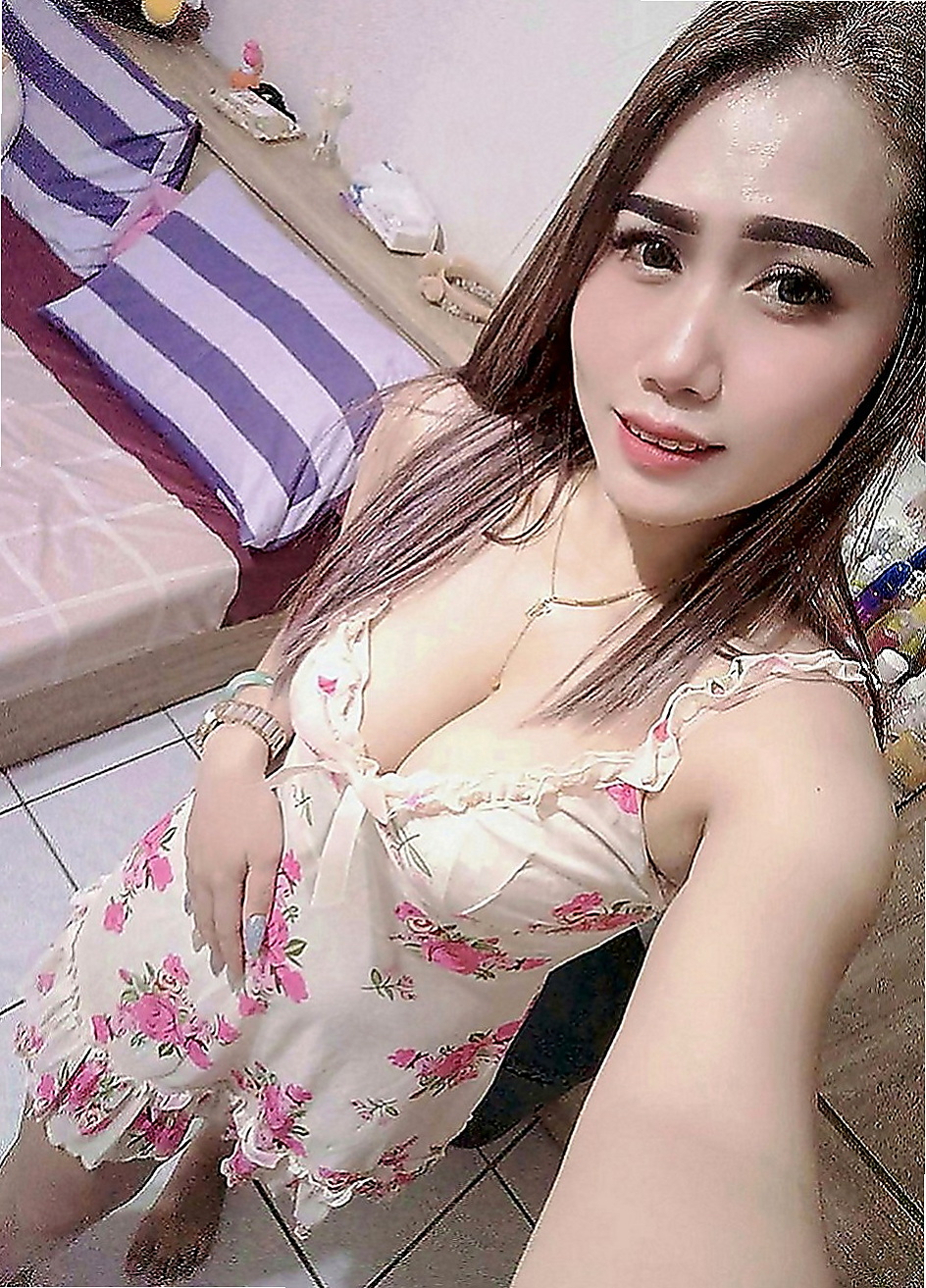 五股小姐外出：靜雙 |日系嫩妹小隻馬|169cm|51kg|C罩杯|18歲|是一個很可愛的妹妹 等你來疼  啃咬龜頭 還會讓你射在嘴裏哦